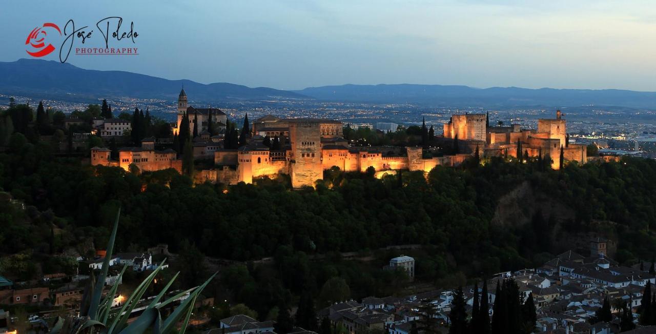 Majestuosa Alhambra Nuevo Apartamento กรานาดา ภายนอก รูปภาพ